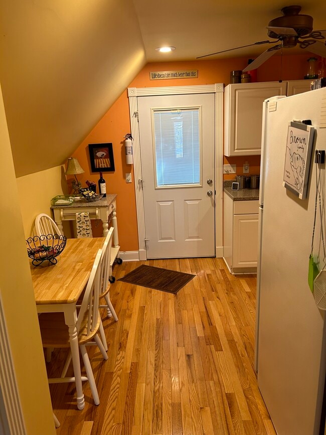 Building Photo - 56 Panorama Dr