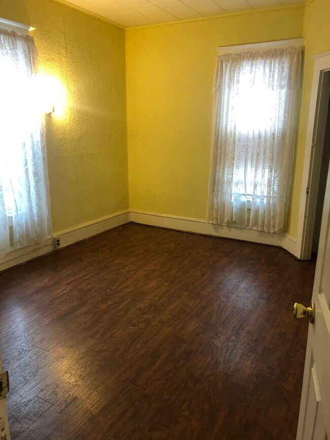 Bedroom 2 (now is white paint) - 174 Grand St