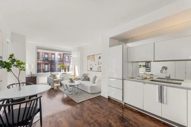 Building Photo - 1 bedroom in New York NY 10009