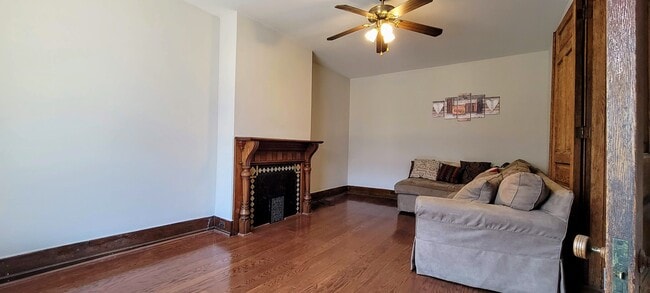 Building Photo - 3834 Manayunk Ave