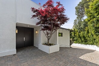 Building Photo - 641 Walther Way