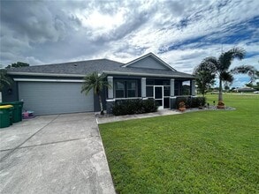 Building Photo - 25427 Doredo Dr