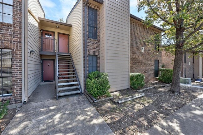 Building Photo - 4159 Steck Ave