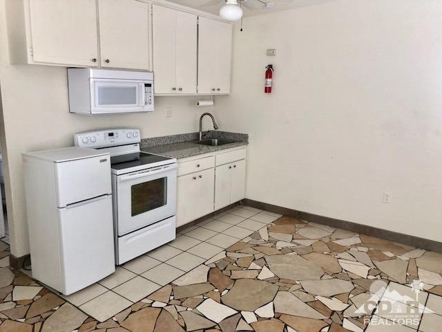 Foto del edificio - 66800 3rd St