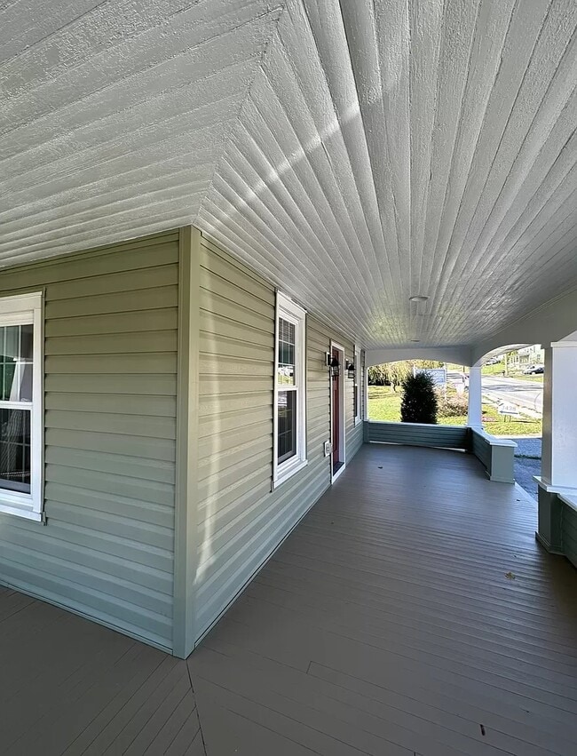 Building Photo - 3428 Littlestown Pike