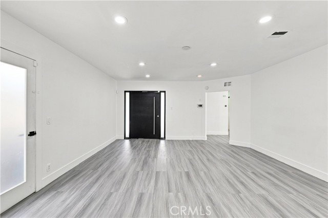 Building Photo - 5527 Beckford Ave