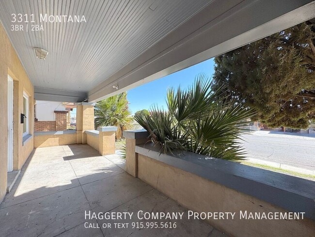 Building Photo - 3311 Montana-