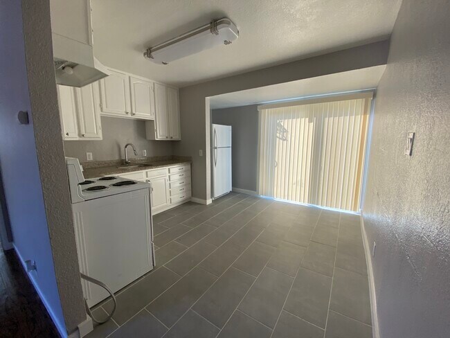 Foto del edificio - 5307 Columbia Ave
