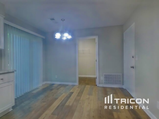 Building Photo - 1820 Crestwood Dr NW