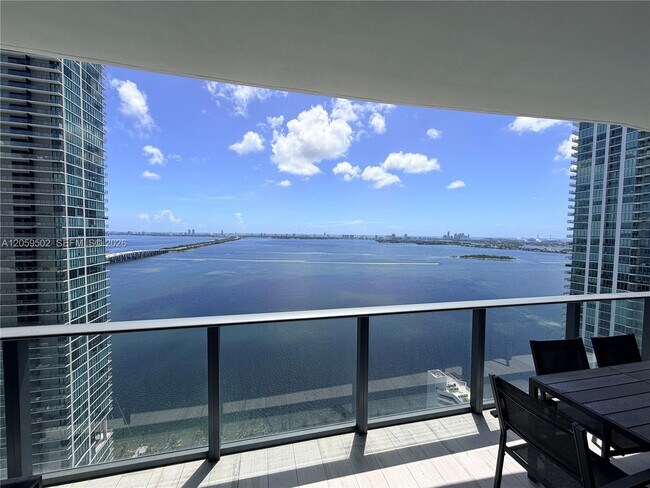 Foto del edificio - 480 NE 31st St