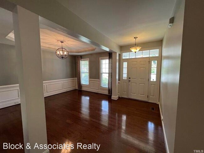Building Photo - 5 br, 3.5 bath House - 332 Covenant Rock Lane