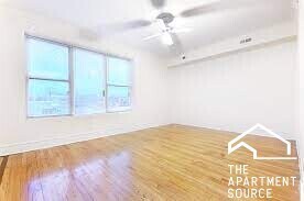 Foto del edificio - 5207 W Belmont Ave