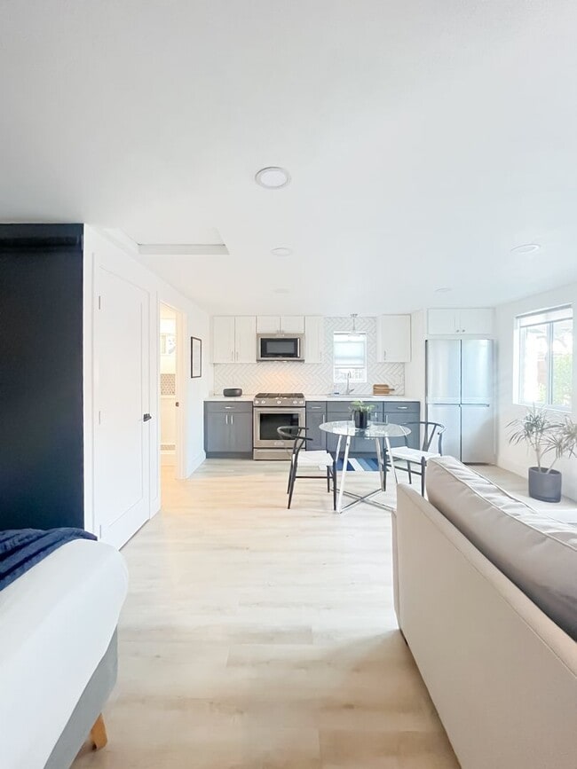 Photo - Open to 3 Month Short Term lease .Brand Ne... House