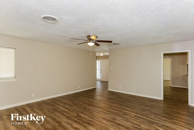 Foto del edificio - 3105 Santa Fe Trail