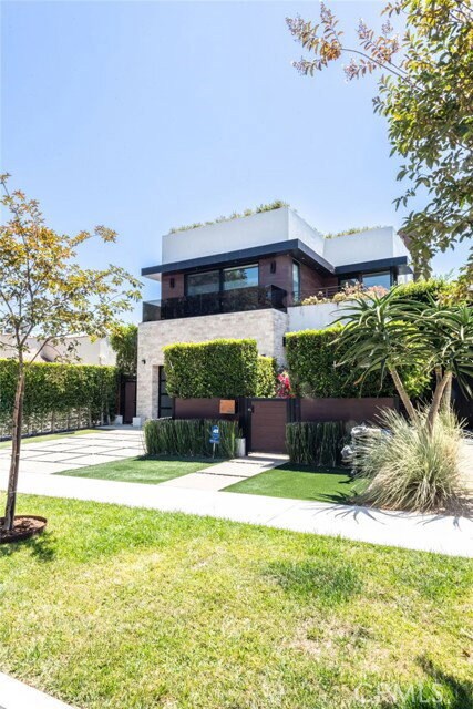 Foto del edificio - 1643 S Carmelina Ave