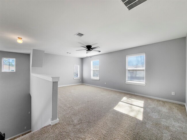 Foto del edificio - 16807 Lisbon Ln