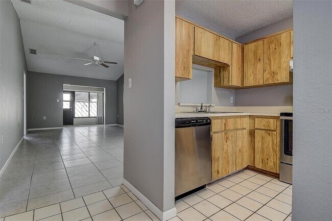 Foto del edificio - 4752 Sunny Loop