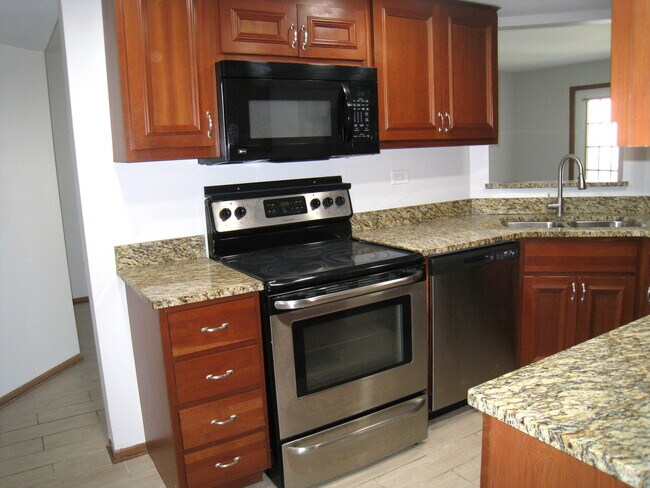 Foto del edificio - 1235 Harding Ave