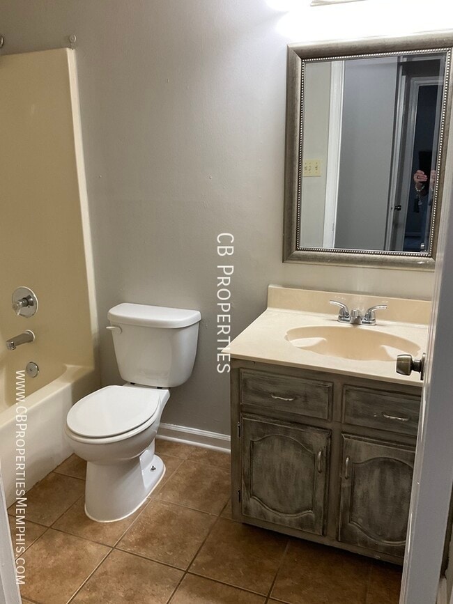 Building Photo - 4102 Angelace Dr N