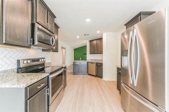Foto del edificio - 15238 Snowdrop Field Dr