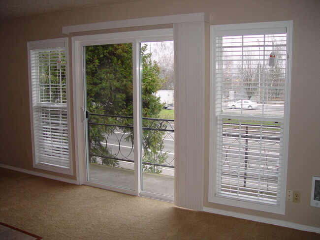 Living Area/Balcony - 1719 SW 16th Ave