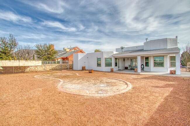 Building Photo - 633 Bluff Canyon Cir