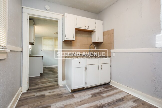 Building Photo - 3842 E 68th Ter