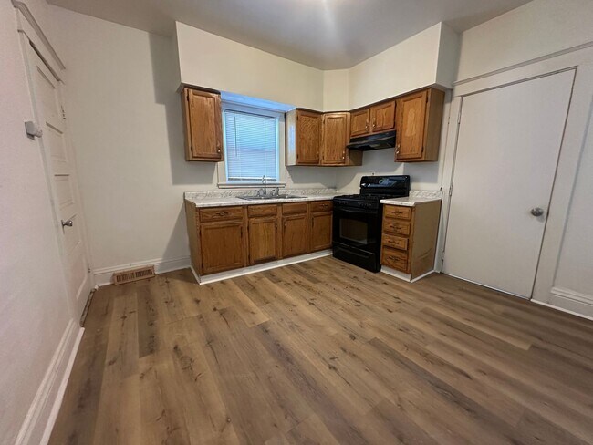 Foto del edificio - Three Bedroom Home in Battle Creek