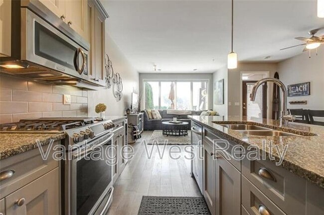Building Photo - 5111-4032 Pritchard Dr