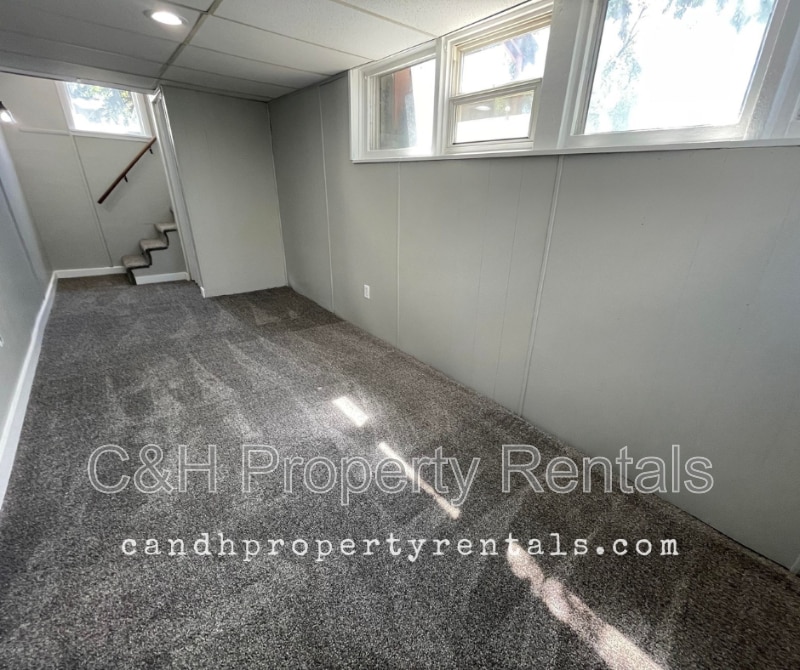 Primary Photo - 517 Broadwater Ave