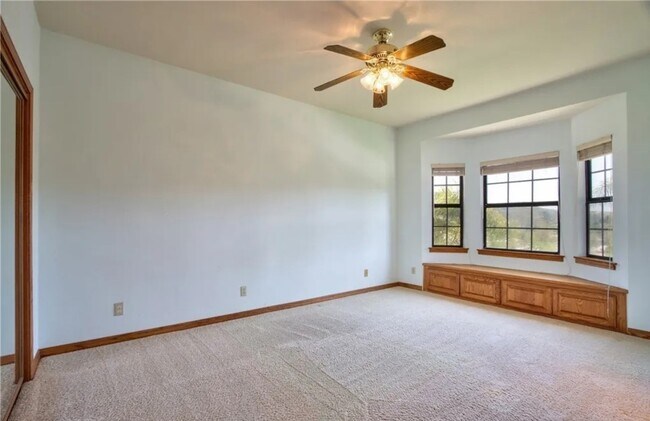 Building Photo - 3456 Los Sicomoros Ln