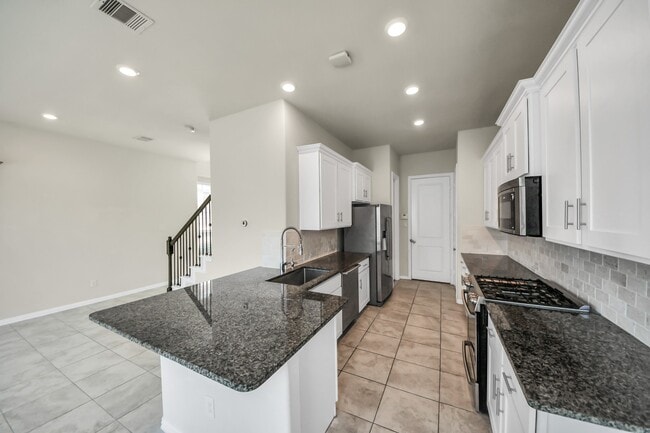 Building Photo - 1715 Ryon Falls Dr