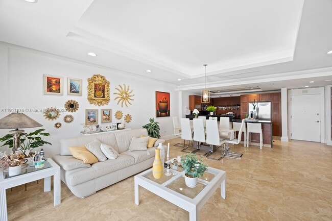 Foto del edificio - 5701 Collins Ave