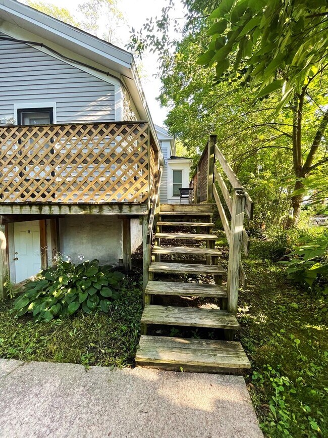 Foto del edificio - 413 W Liberty St