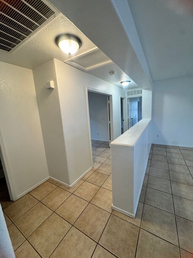 Building Photo - Casa Grande 3 bedroom 2 bath