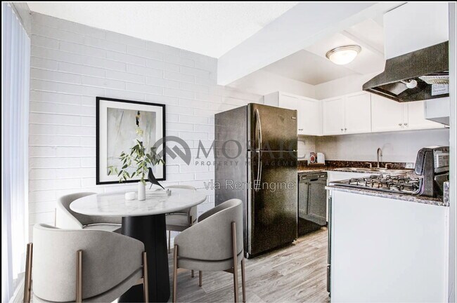 Foto del edificio - 2929 N Greenfield Rd