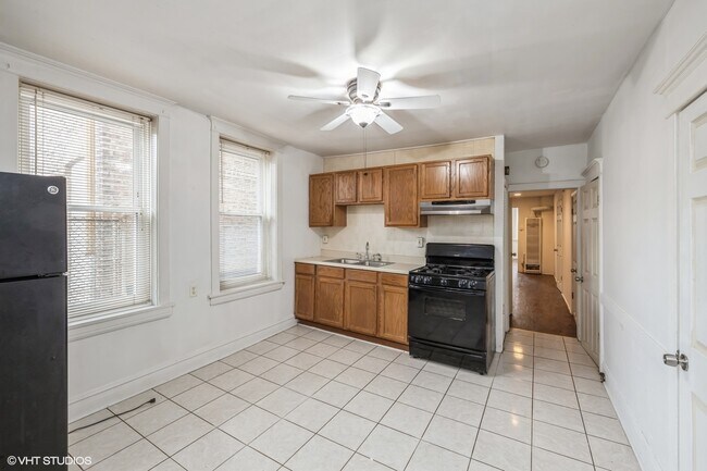 Foto del edificio - 3020 W 41st St