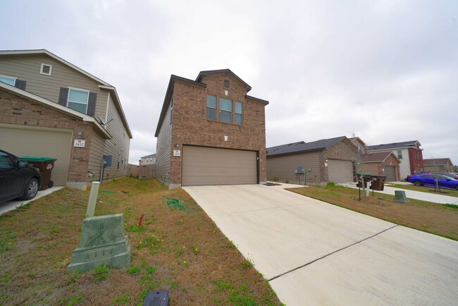 Building Photo - Beautiful Home Now Available in Miller Ranch!