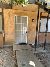 Building Photo - 3367 San Mateo Ct