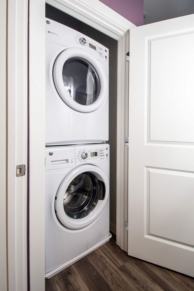 Interior Photo - Axel Brewers Hill