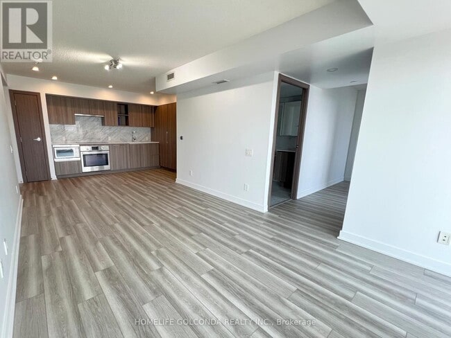 Photo du bâtiment - 2515 Bathurst St