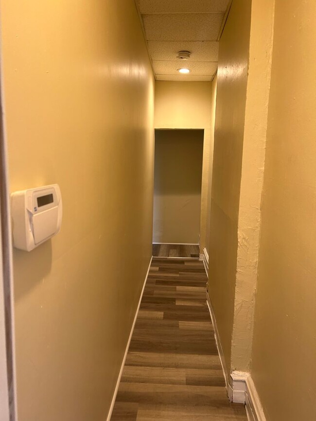 Foto del edificio - 1232 W Somerset St