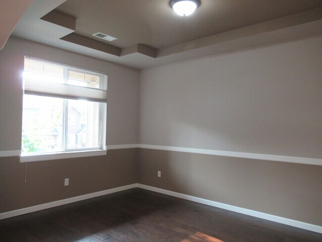 Foto del edificio - Gorgeous 5 bedroom 2.5 bath home in Lakeland Hills
