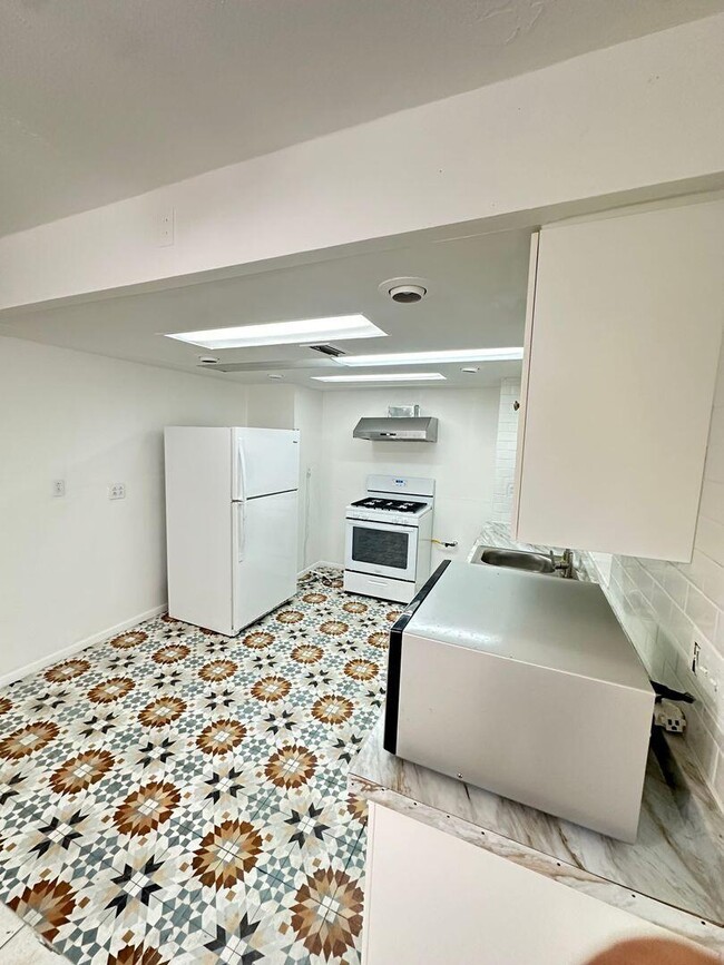 Building Photo - 9308 N Military Trl
