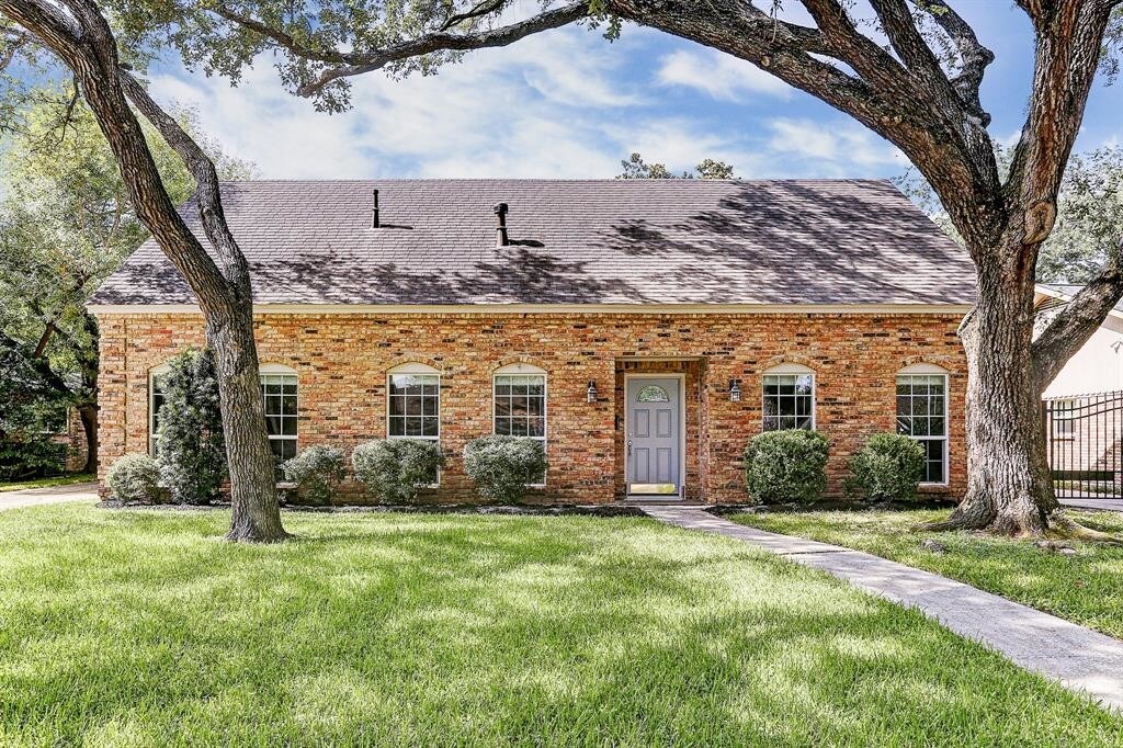 Foto principal - 12314 Queensbury Ln