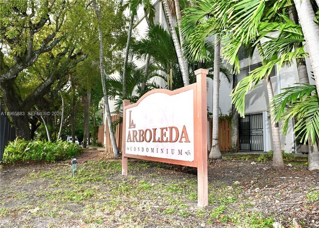 Foto del edificio - 1910 SW 17th Ave