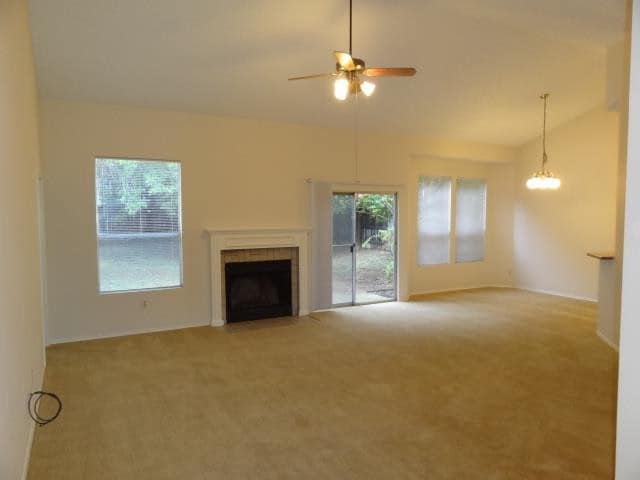 Building Photo - 2202 Quiet Wood Dr