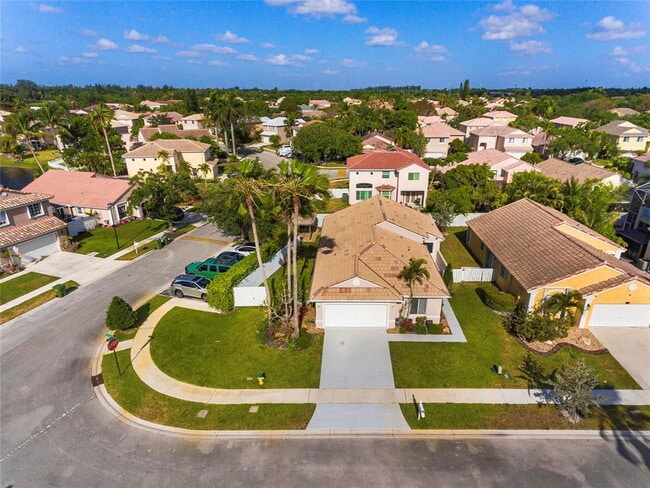 Photo - Southwest 191st Avenue, Pembroke Pines, FL... House