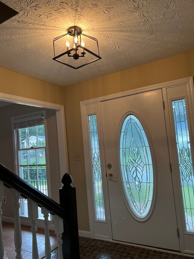 Foto del edificio - 3116 Windfield Cir
