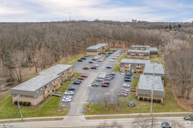 Foto aérea - Lake Street Apartments